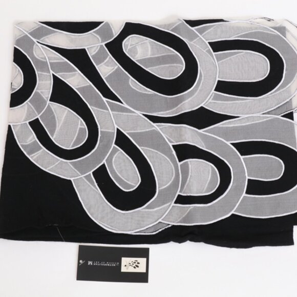 Sonia Delaunay Shawl with Appliqued Loops - Picture 8 of 8